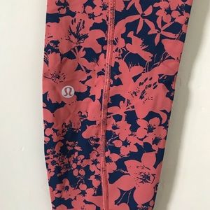 Lululemon Final Lap Crop Tight Floral Pattern